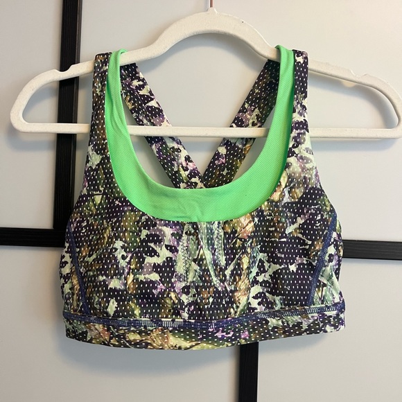 SOLD Lululemon Stuff Your Bra (II or III) - Picture 1 of 5